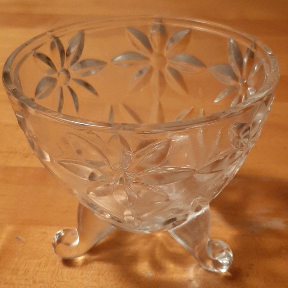 Cut Crystal Egg - Picture 5 of 6